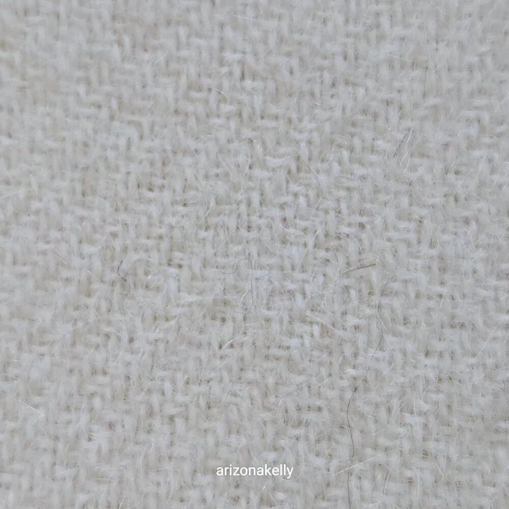 NWOT 100% Baby Alpaca Ivory Scarf Fringe - Picture 9 of 9